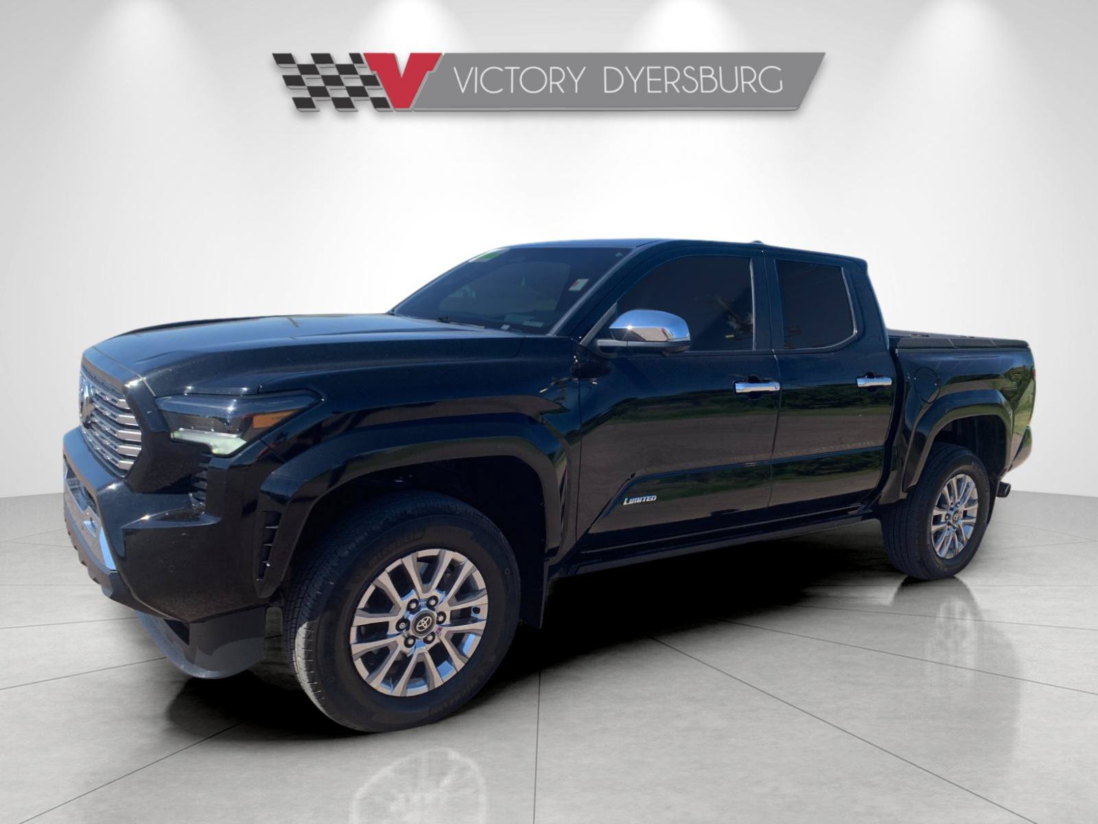 Used 2024 Toyota Tacoma Limited w/ Limited Package (LT) AWD/4WD image 8