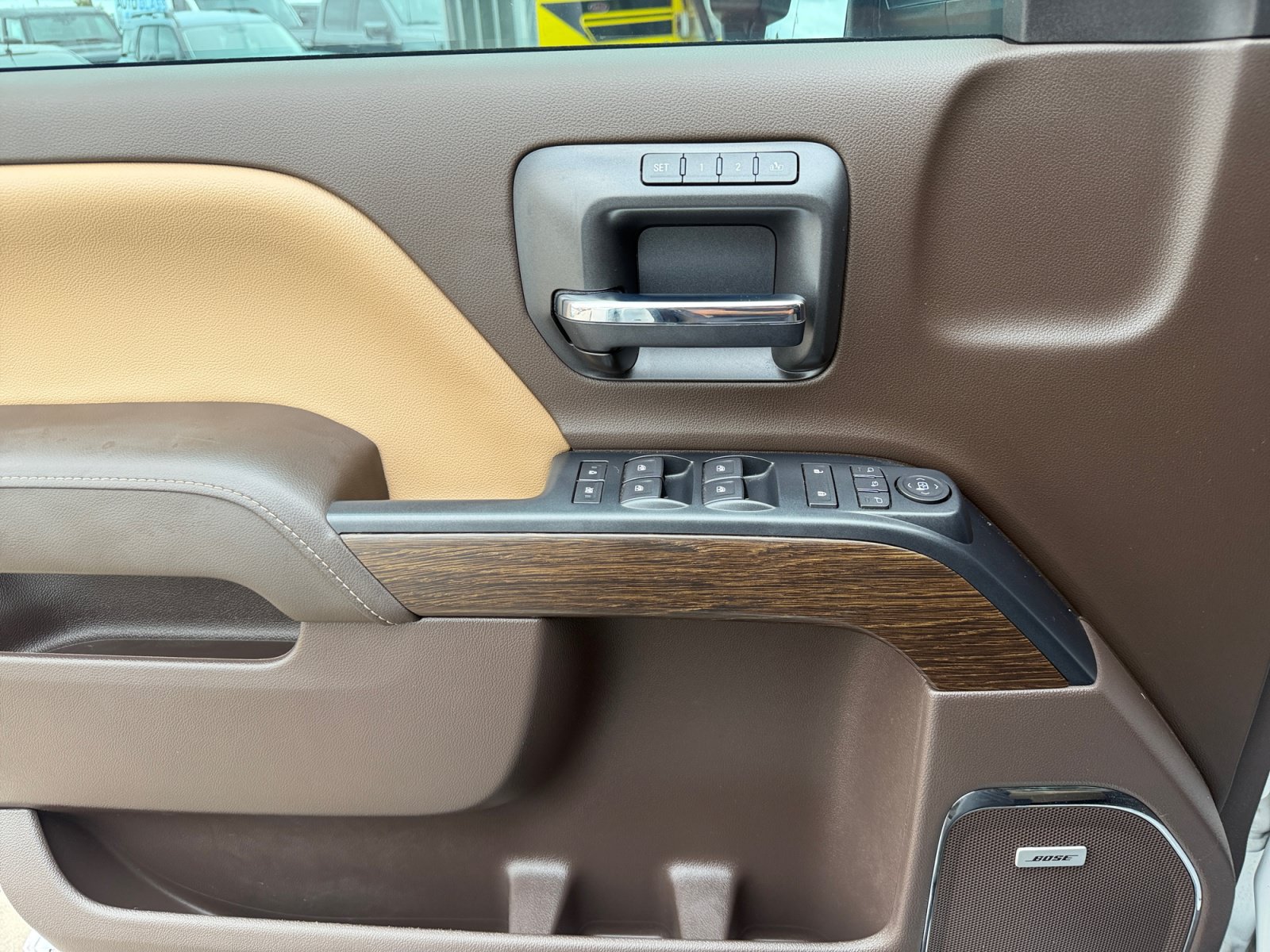 Used 2019 GMC Sierra 2500 Denali w/ Duramax Plus Package AWD/4WD image 17