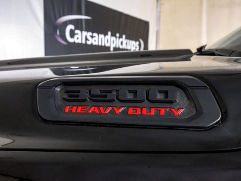 Used 2021 RAM 3500 Laramie w/ Night Edition image 43