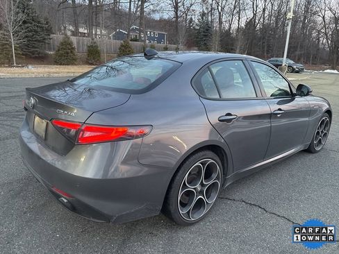 Used 2024 Alfa Romeo Giulia Veloce image 6