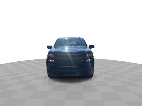 Used 2020 Chevrolet Silverado 1500 Custom w/ Custom Value Package AWD/4WD image 3