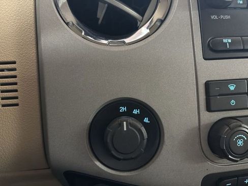 Used 2015 Ford F350 XLT w/ XLT Premium Package image 33