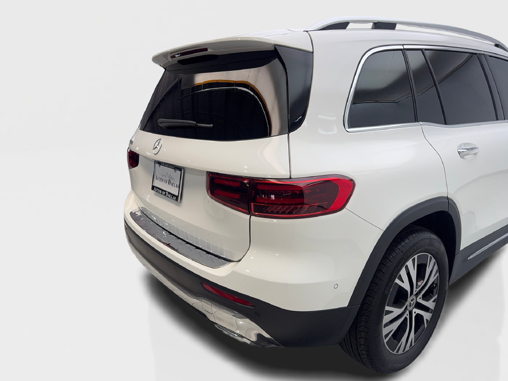 Used 2025 Mercedes-Benz GLB 250 w/ Exclusive Package image 20
