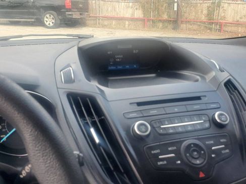 Used 2017 Ford Escape SE image 14