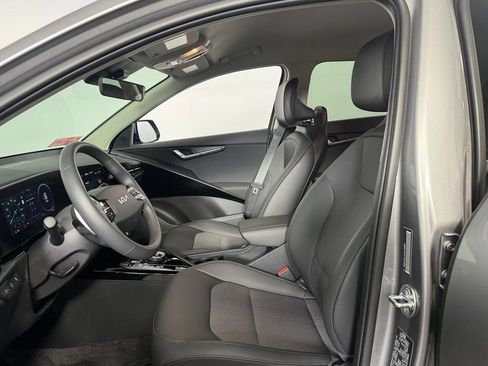Used 2025 Kia Niro Wind w/ Wind Preserve Package FWD image 22