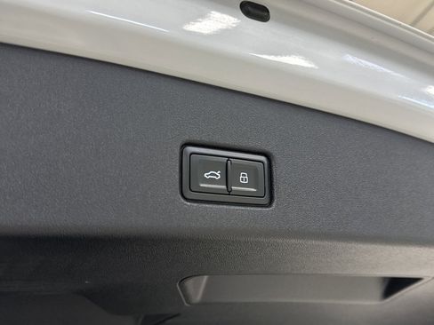 Used 2023 Audi Q4 e-tron Premium Plus w/ Premium Plus image 25