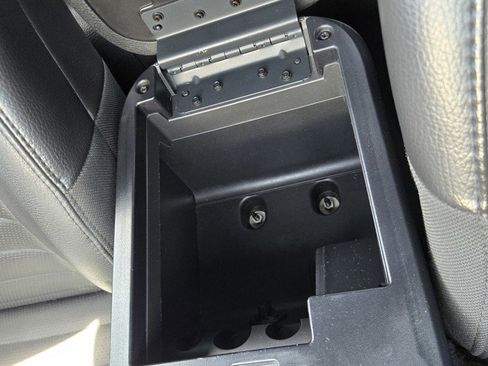 Used 2006 Ford Mustang GT RWD image 10