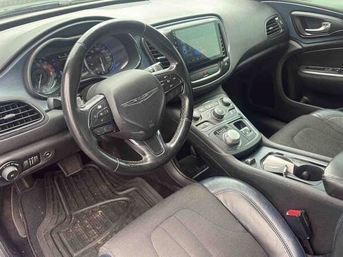 Used 2015 Chrysler 200 S FWD image 10