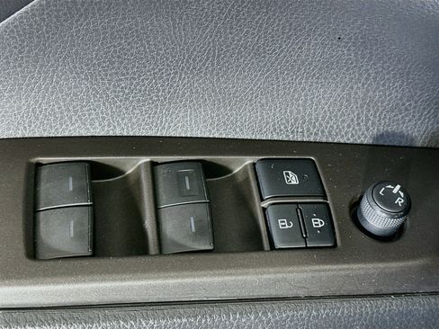 Used 2021 Toyota Camry LE w/ Cold Weather Package FWD image 15