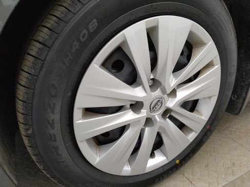 Used 2025 Nissan Sentra S FWD image 31
