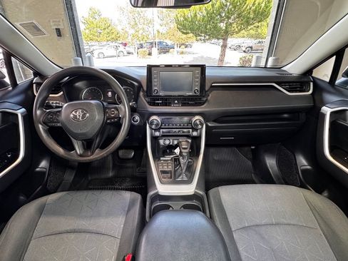 Used 2020 Toyota RAV4 XLE AWD/4WD image 14
