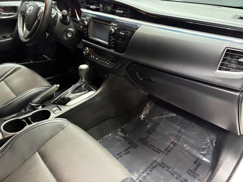 Used 2015 Toyota Corolla S Premium image 43