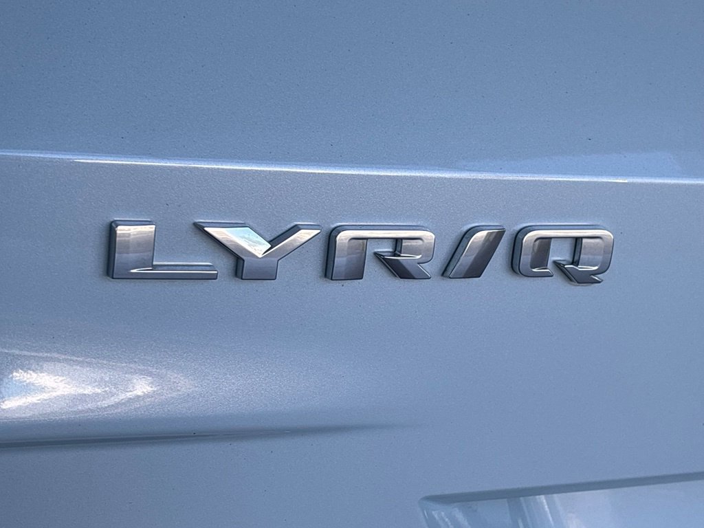 Used 2024 Cadillac Lyriq Tech RWD image 11