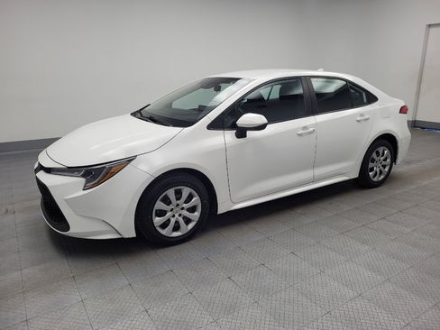 Used 2022 Toyota Corolla LE image 2