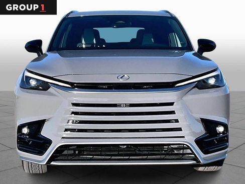 Used 2026 Lexus TX 500h AWD image 4