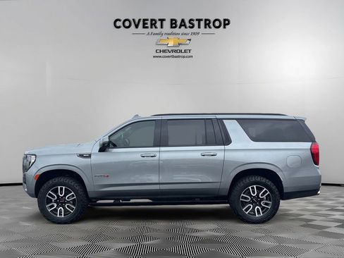 Used 2023 GMC Yukon XL AT4 AWD/4WD image 4