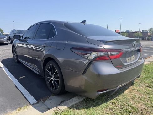 Used 2023 Toyota Camry SE FWD image 5