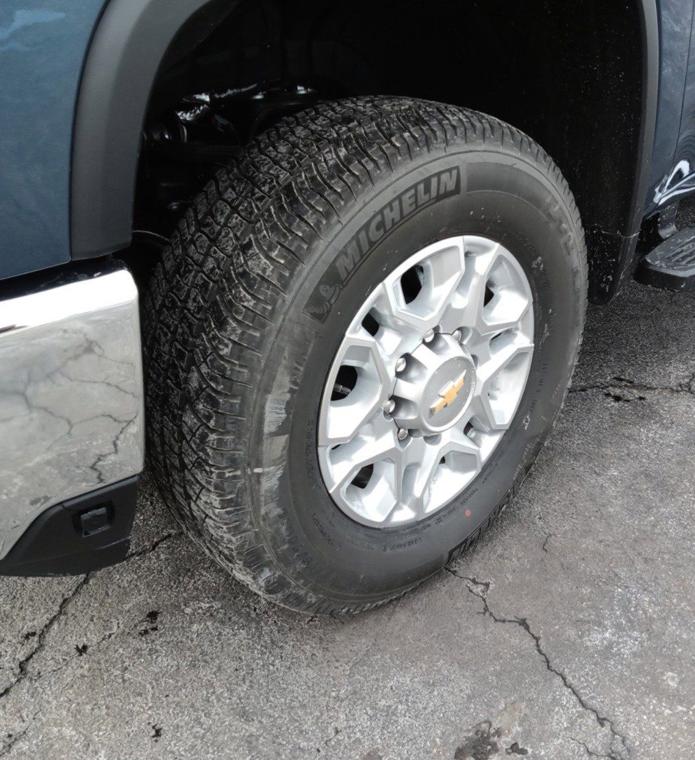 Used 2026 Chevrolet Silverado 2500 LTZ AWD/4WD image 6
