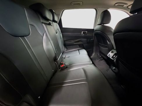 Used 2024 Kia Sorento S w/ Panoramic Sunroof Package image 30