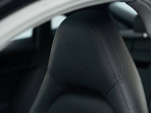 Certified 2023 Porsche Panamera 4 Platinum Edition image 18