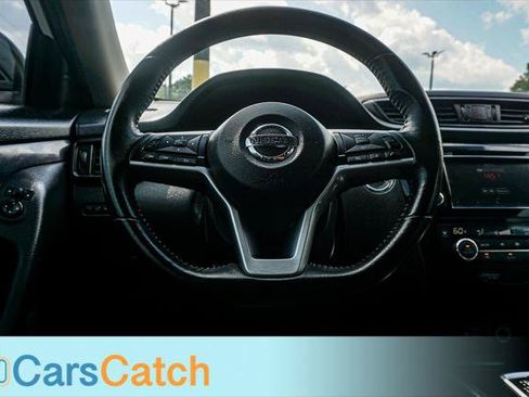 Used 2018 Nissan Rogue SV FWD image 19