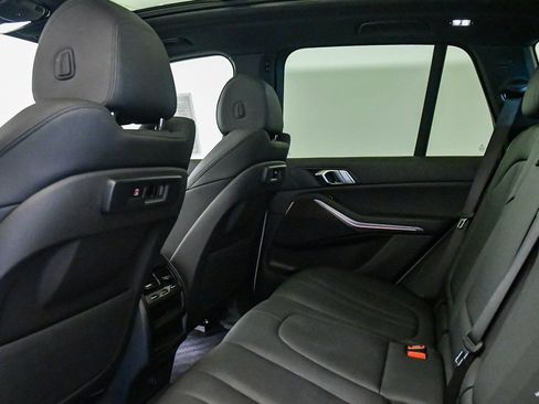 Certified 2022 BMW X5 xDrive40i w/ Parking Assistance Package image 18