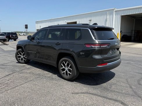 Used 2023 Jeep Grand Cherokee L Limited AWD/4WD image 3