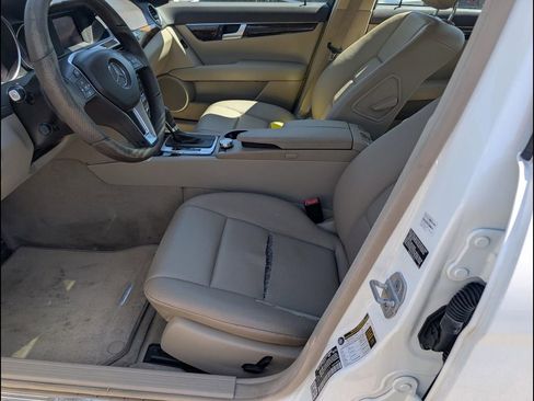 Used 2014 Mercedes-Benz C 250 Sedan image 10