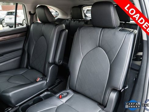 Used 2024 Toyota Highlander Platinum image 28