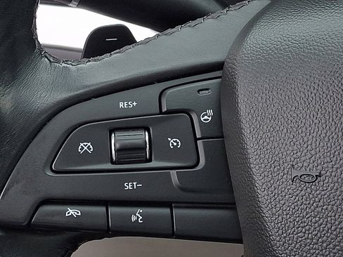 Used 2019 Cadillac XT4 Luxury w/ Cold Weather Package image 21