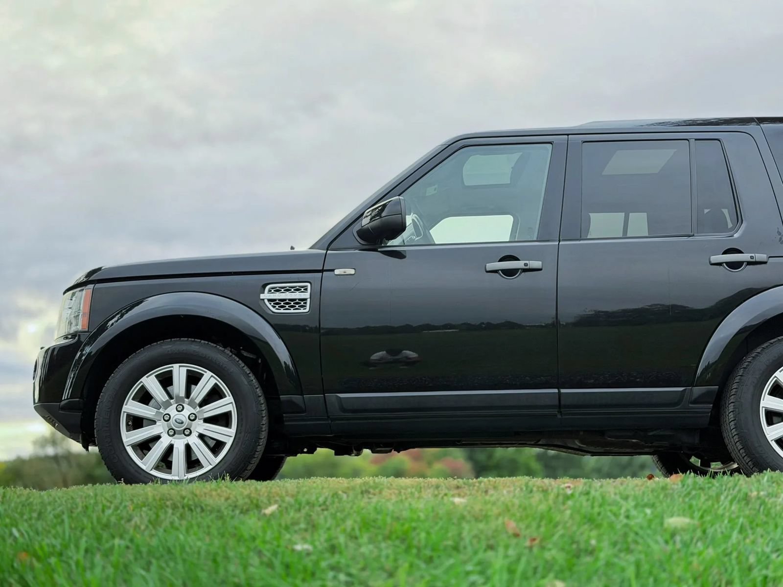 Used 2013 Land Rover LR4 HSE AWD/4WD image 30