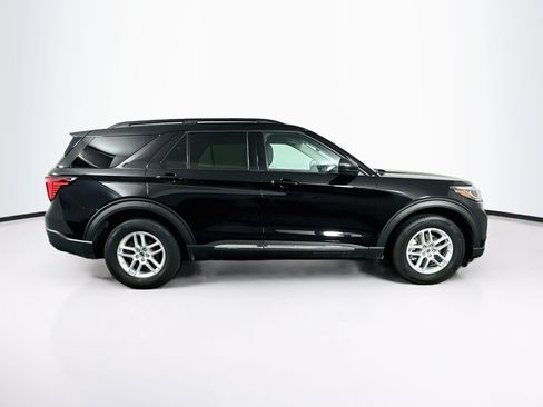 Used 2025 Ford Explorer Active w/ Active Comfort Package RWD image 10