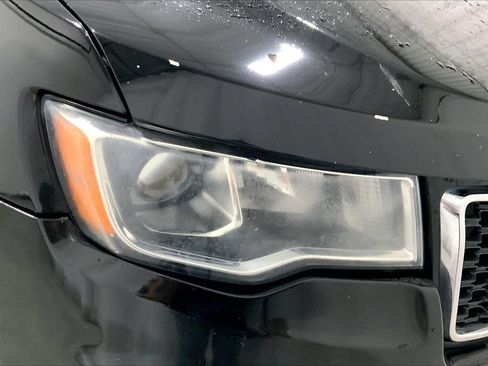 Used 2017 Jeep Grand Cherokee Limited RWD image 12