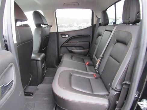 Used 2022 GMC Canyon AT4 image 17