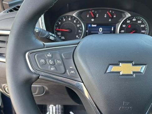 Used 2024 Chevrolet Equinox LT FWD image 22