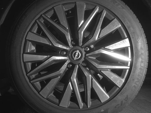 Used 2025 Nissan Altima 2.5 SV image 14