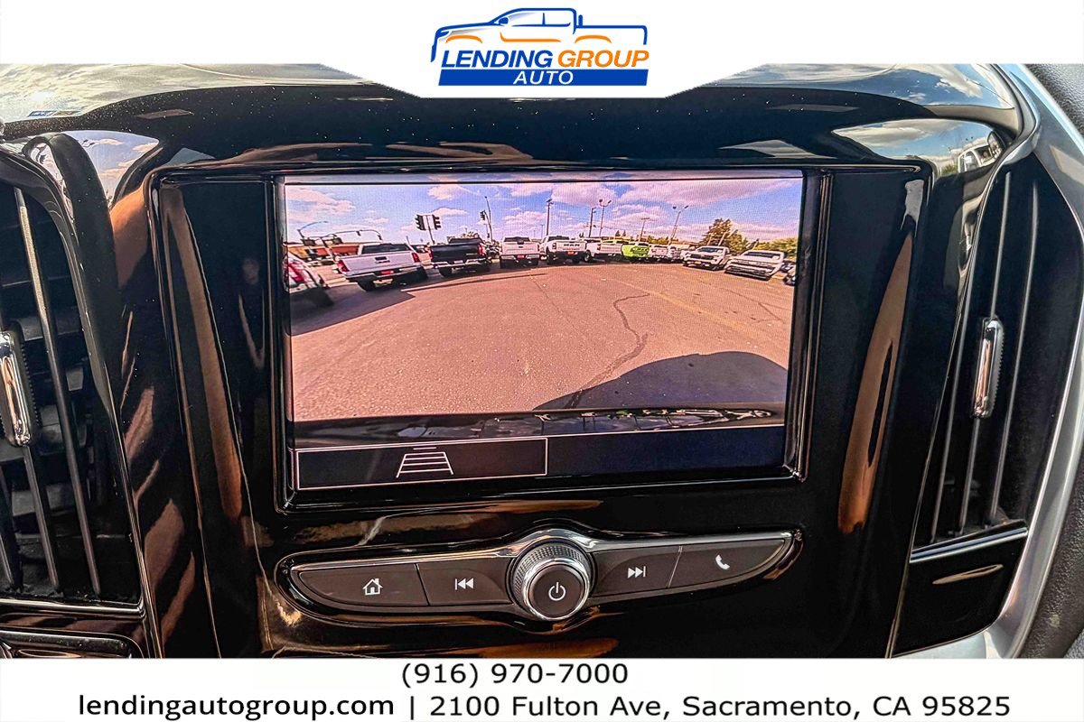 Used 2023 Chevrolet Traverse LT FWD image 23