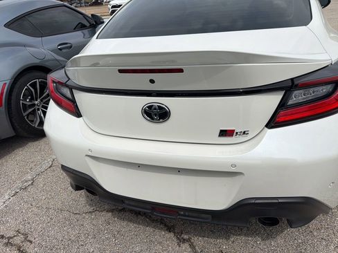 Used 2025 Toyota GR86 Premium RWD image 6
