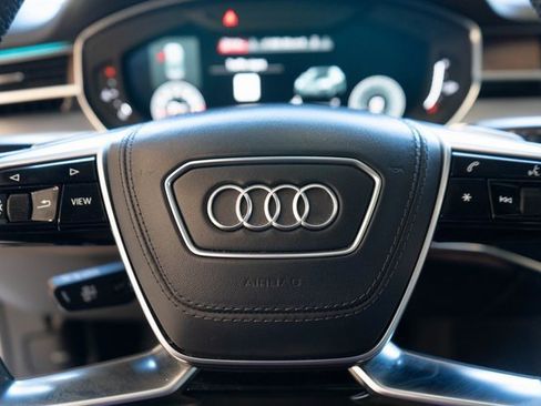 Used 2021 Audi A8 L 4.0T image 29