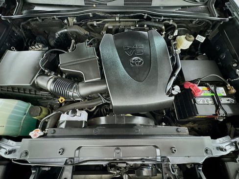 Certified 2023 Toyota Tacoma SR AWD/4WD image 10