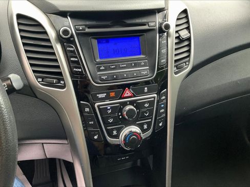 Used 2013 Hyundai Elantra GT FWD image 9