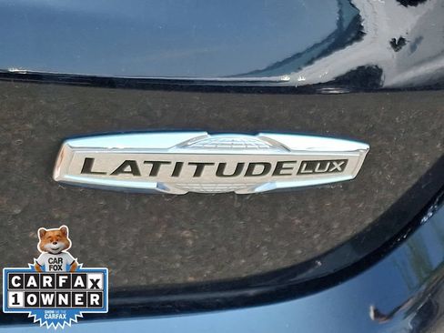 Used 2023 Jeep Compass Latitude AWD/4WD image 29