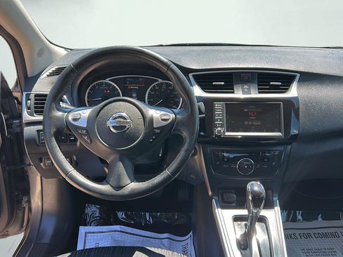 Used 2019 Nissan Sentra SV FWD image 4