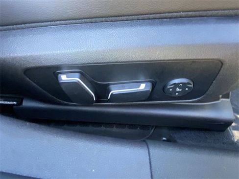 Certified 2024 BMW 330i 330i w/ Convenience Package image 13