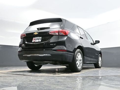 Used 2023 Chevrolet Equinox LT image 47
