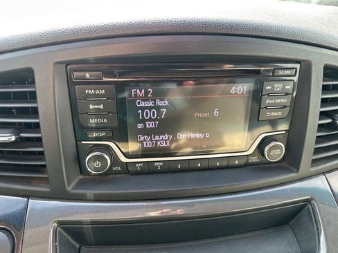 Used 2017 Nissan Quest SV image 9