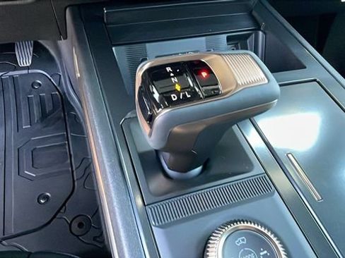 Used 2025 GMC Hummer EV 3X AWD/4WD image 18