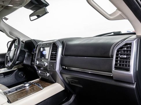 Used 2019 Ford Expedition Platinum RWD image 20