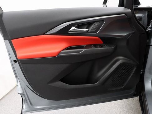 Used 2025 Chevrolet Equinox EV RS image 25