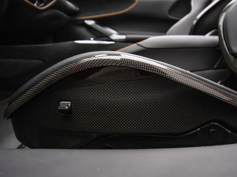 Used 2025 Ferrari SF90 Spider image 48